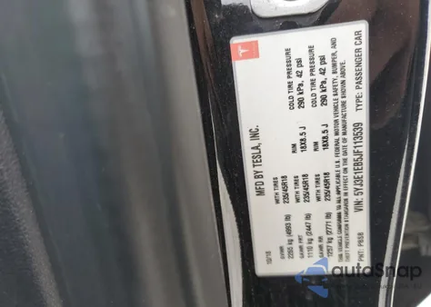 2018 Tesla Model 3 from USA, damaged, VIN 5YJ3E1EB5JF113539